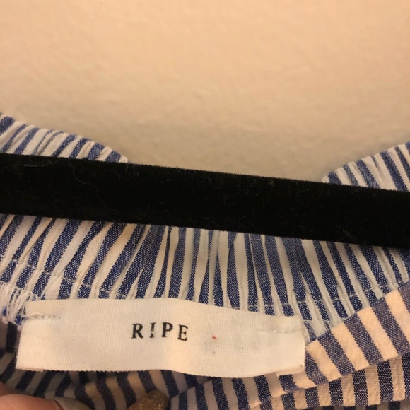 Off the shoulder top - Picture 2 of 2